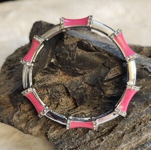NWOT Lia Sophia Lia Sophia "Spectrum" Berry Pink & rhinestone stretchy bracelet